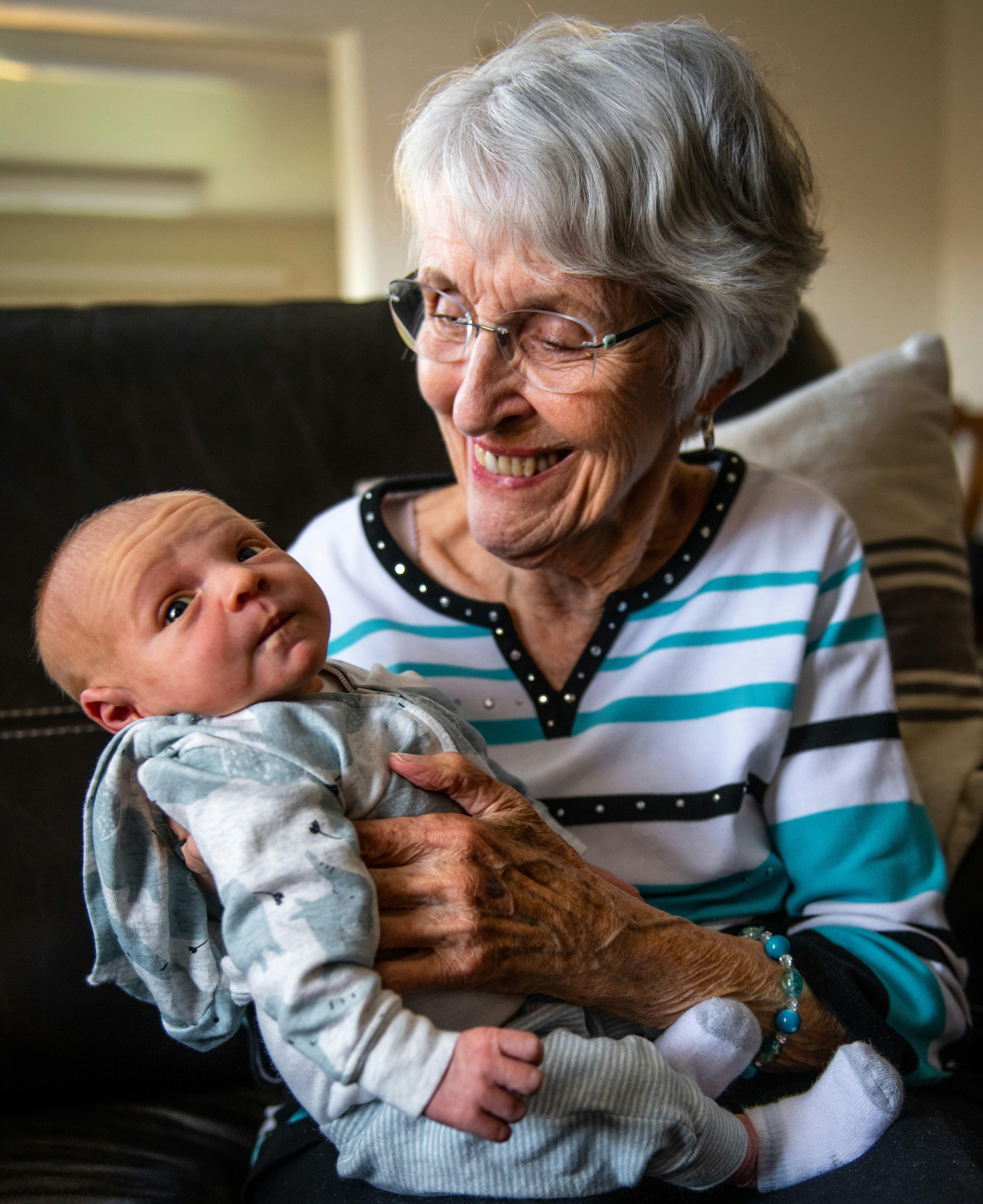 Nurse and physician aligning on a care plan by the bedside